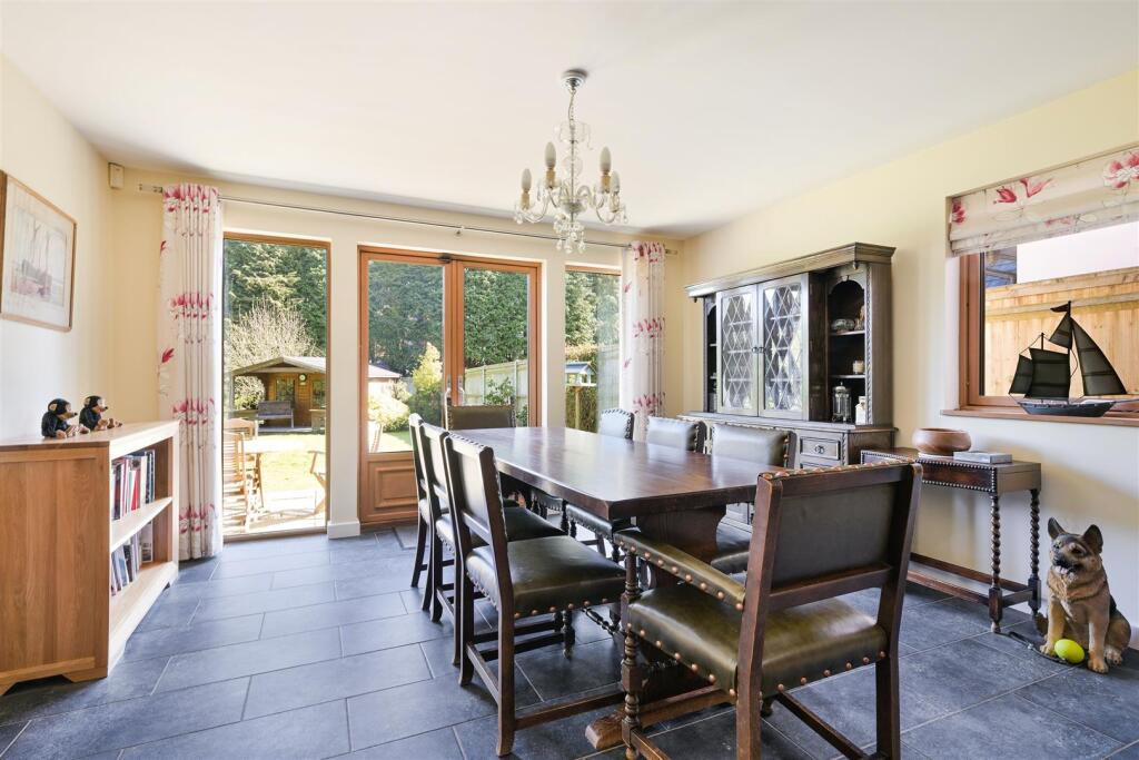 HOLLY HOUSE- (16).jpg