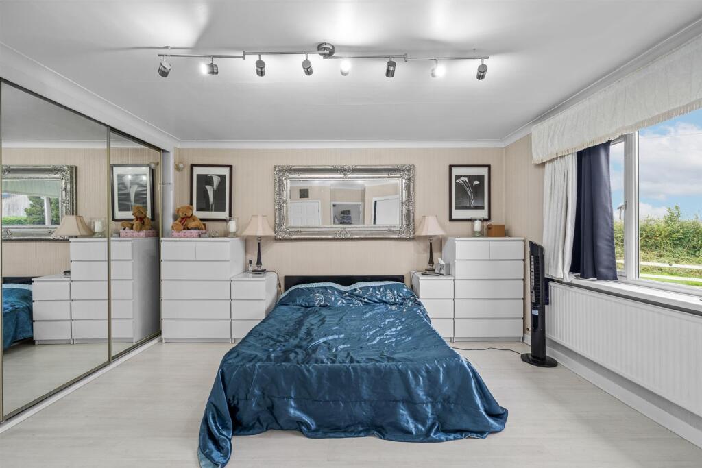 1 Parc Close-21.jpg