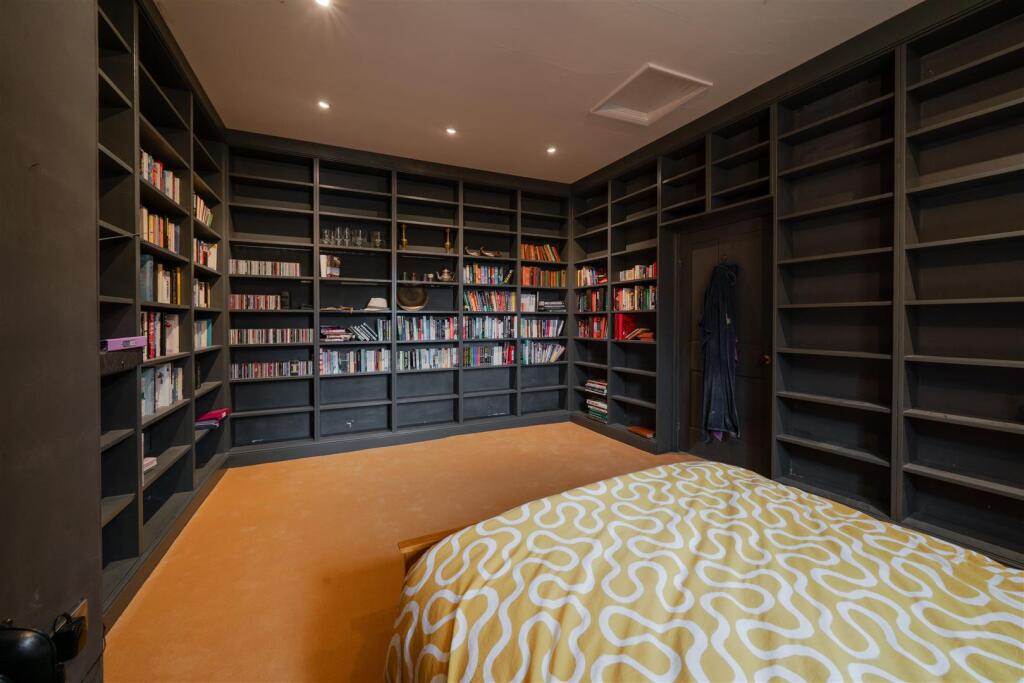 Bedroom2-4.jpg