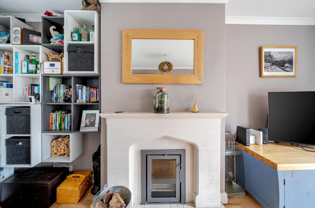 1358888-12-68d685...