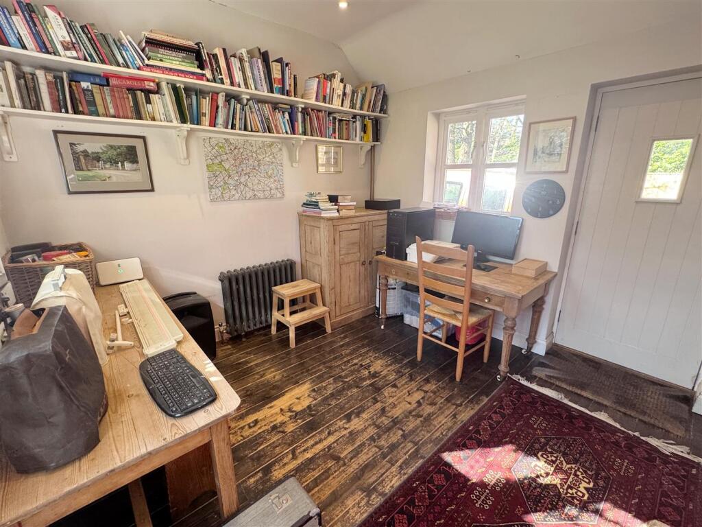 Study - Office 1.JPG