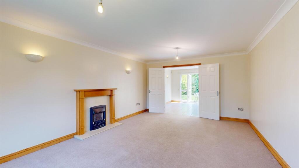 8 Nursery Meadows, Living Room 1.jpg