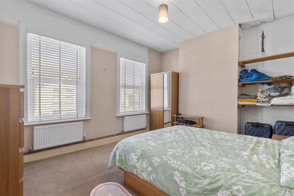 bedroom one.jpg