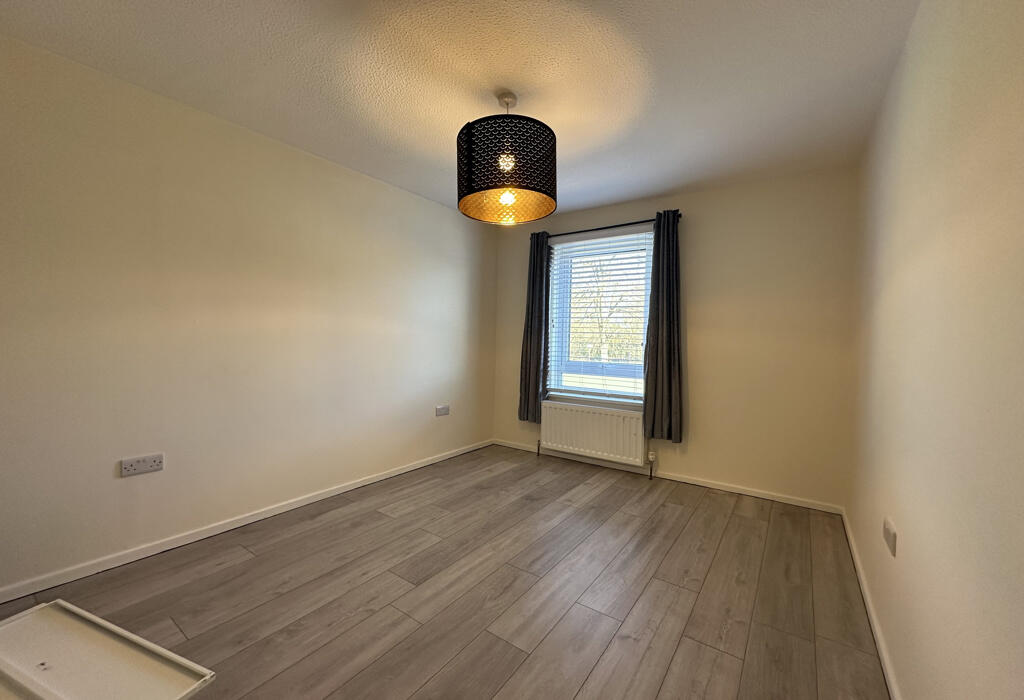 Guest bedroom 2