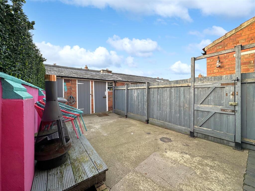 Rear Courtyard 387