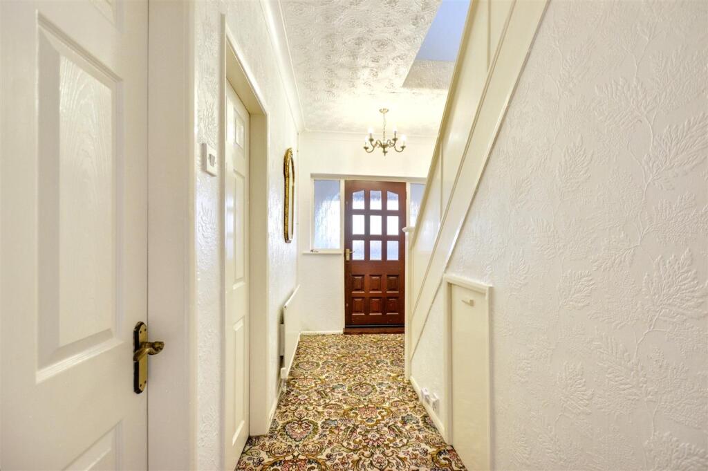 Entrance Hall_3.jpeg