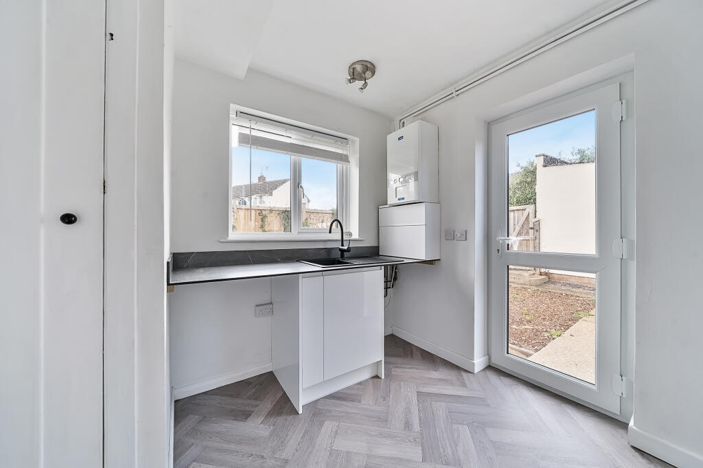 Kitchen / Breakfast Room