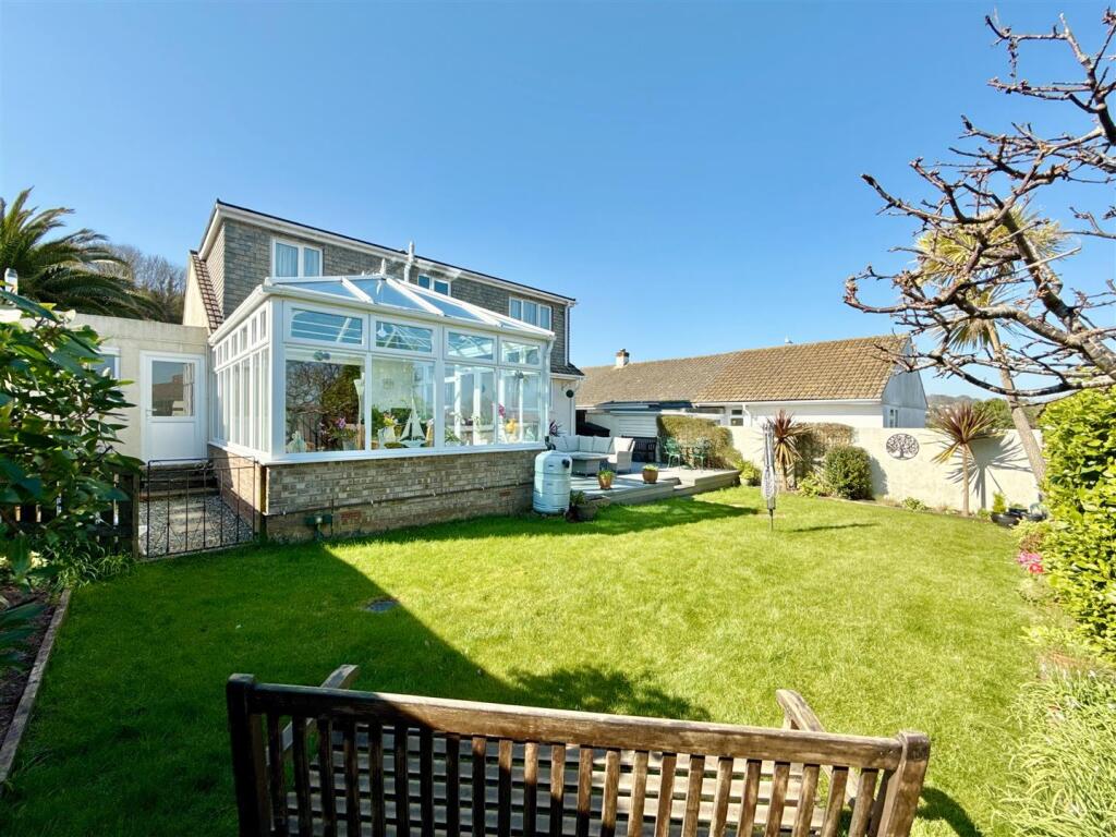 Rear Left Quarter.JPG