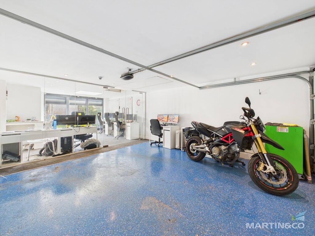 CAM03111G0-PR0282...