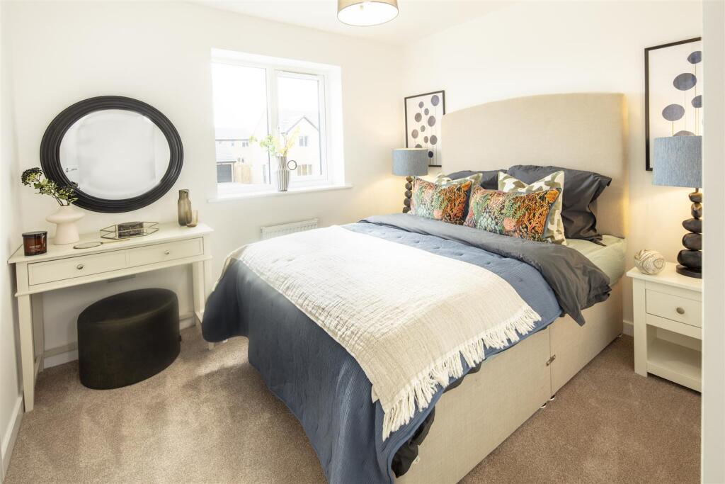 Principal bedroom
