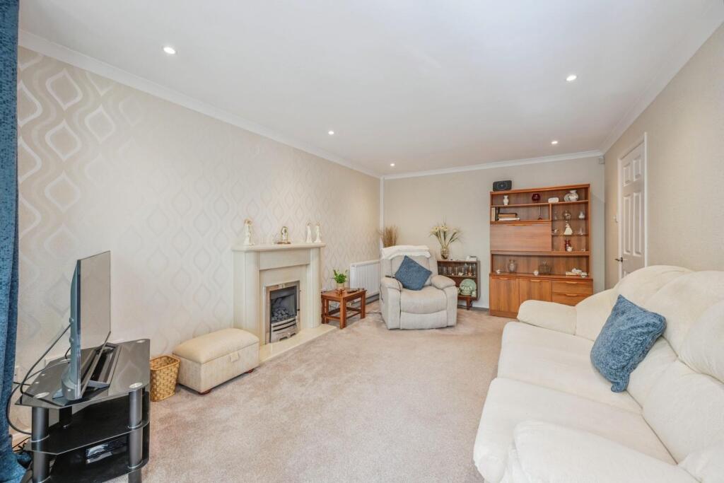 20scimitarclose11of20.jpg
