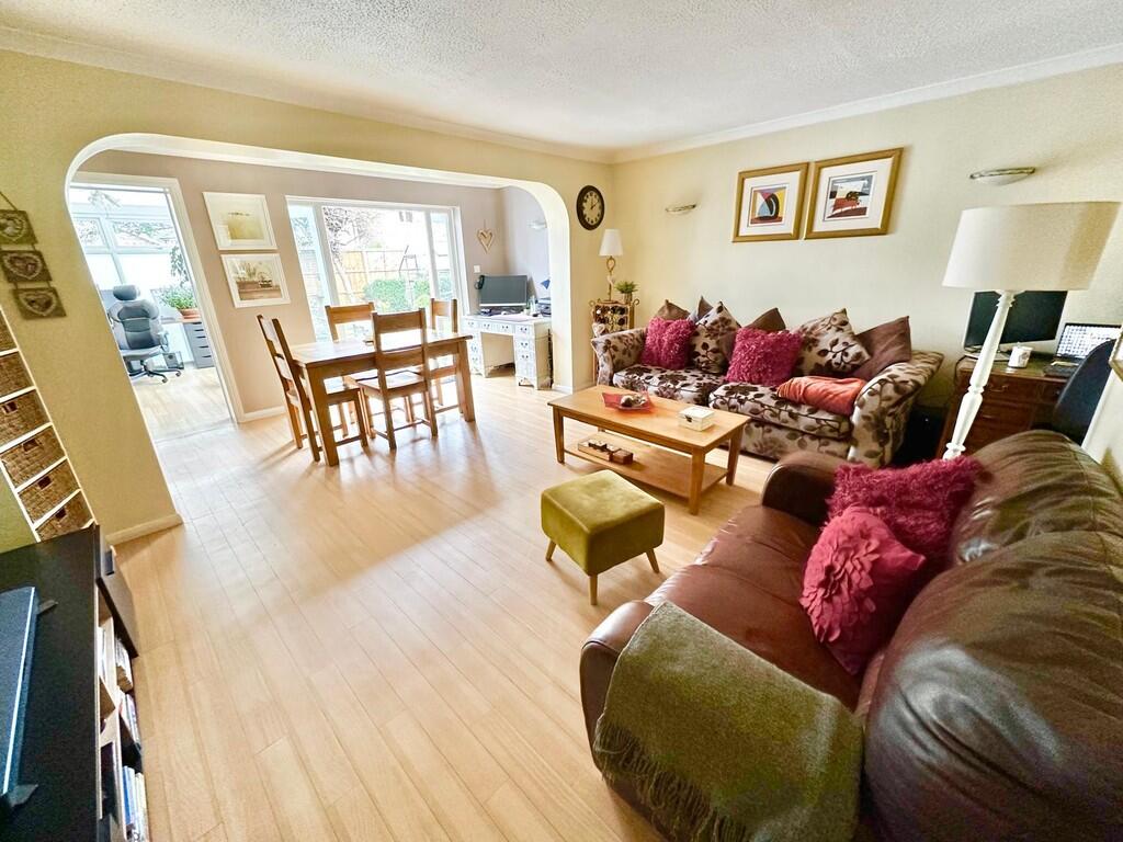 IMG-20250317-WA00...