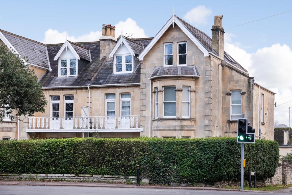 Flat 4, 43 Combe Park, Bath, BA1 3NS-1.jpg