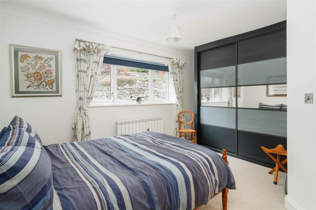 Bedroom2.jpg