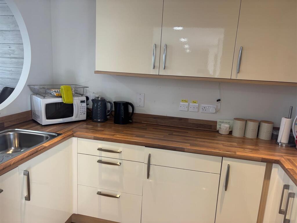 Residents Kitchen.jpg