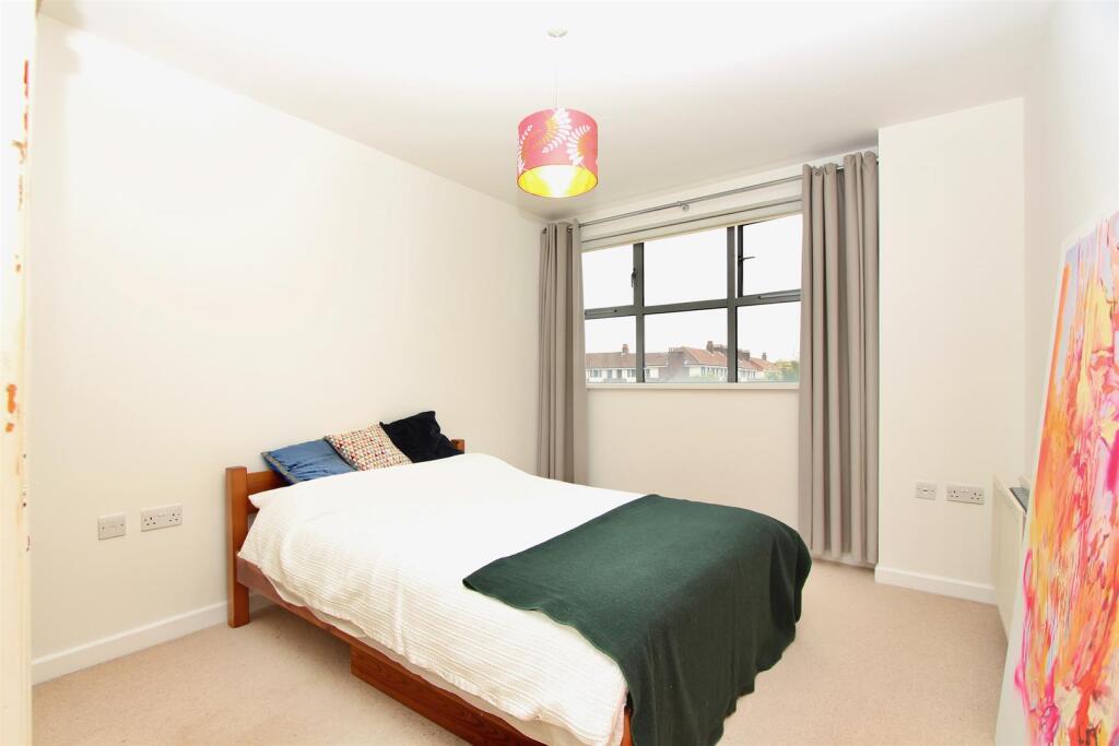 Somerford Grove, N16