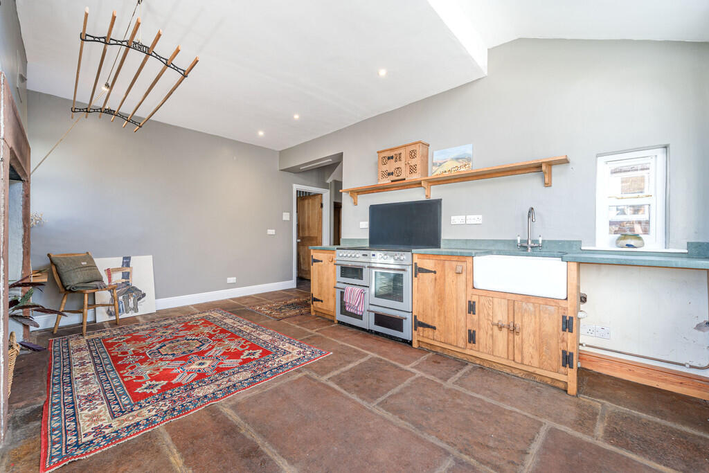 Kitchen/ Dining R...