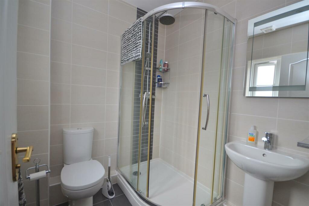 En Suite Shower Room