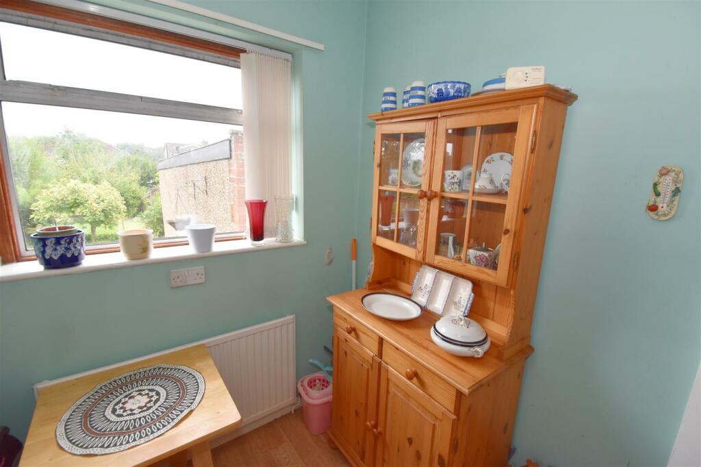 Breakfast area.jpg