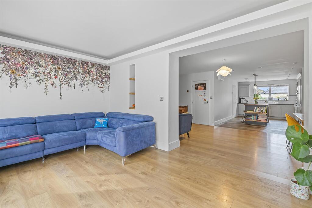 Living Room To Dining Kitchen