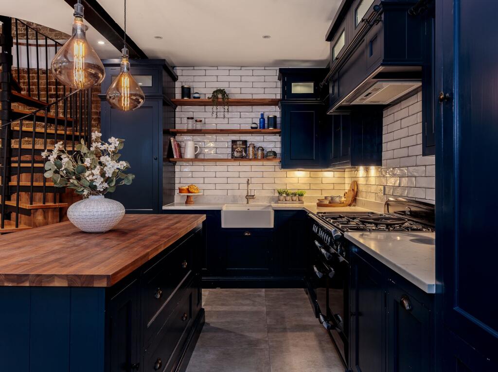 Open plan kitchen diner