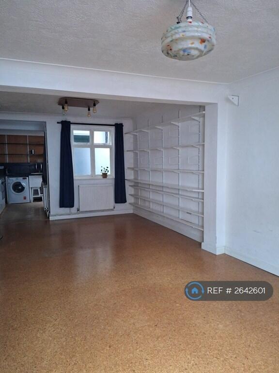 Lounge Unfurnished