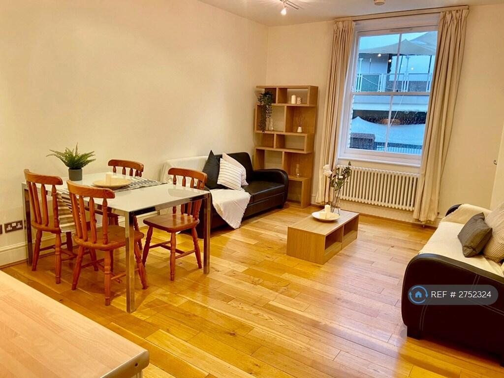 Open Plan Lounge/Kitchen