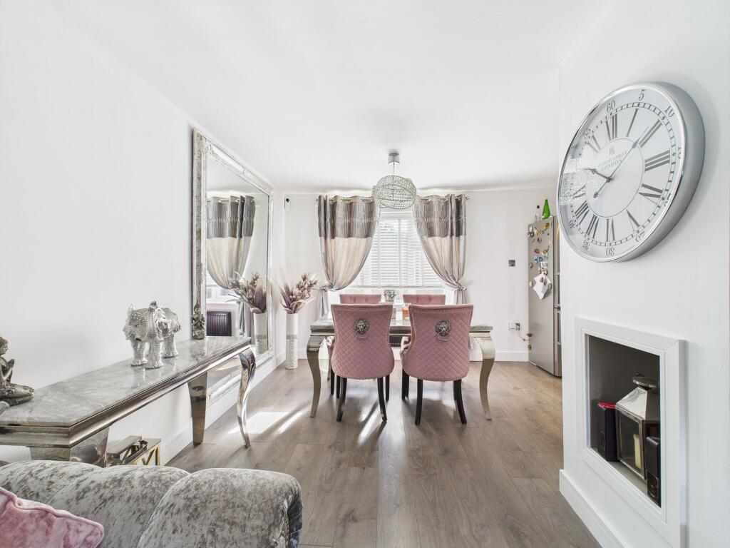 Lounge Area and Dining Room