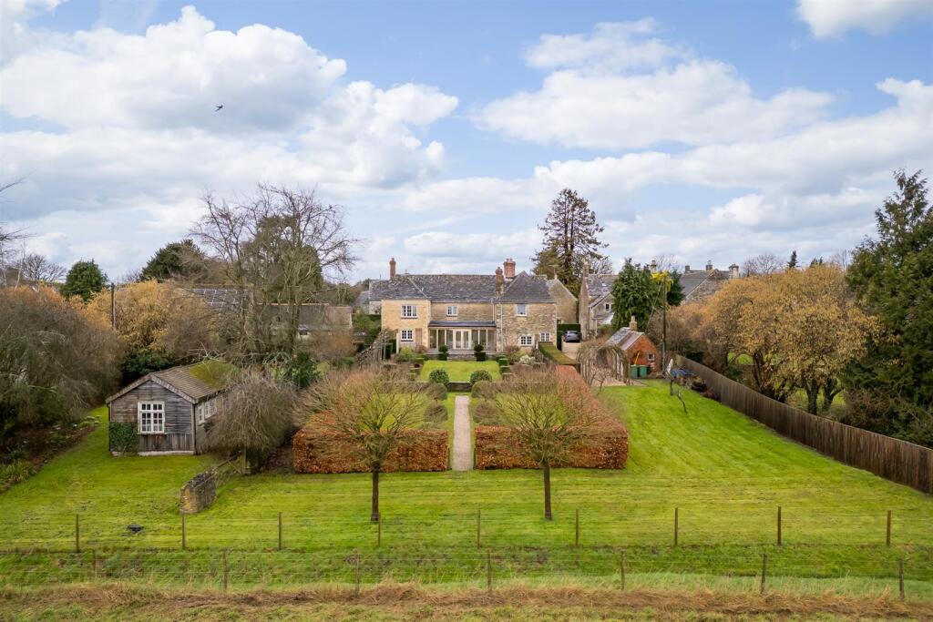 61 - Malt Cottage - GL7 5RY - Web.jpg