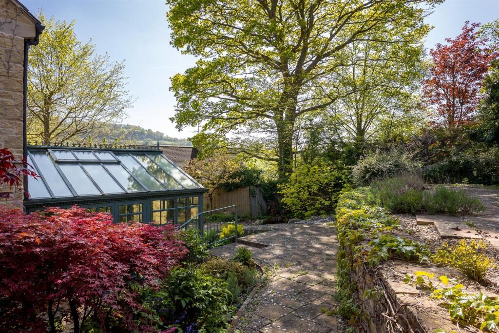 41 - Copper Beeches - GL6 6YE - Web.jpg