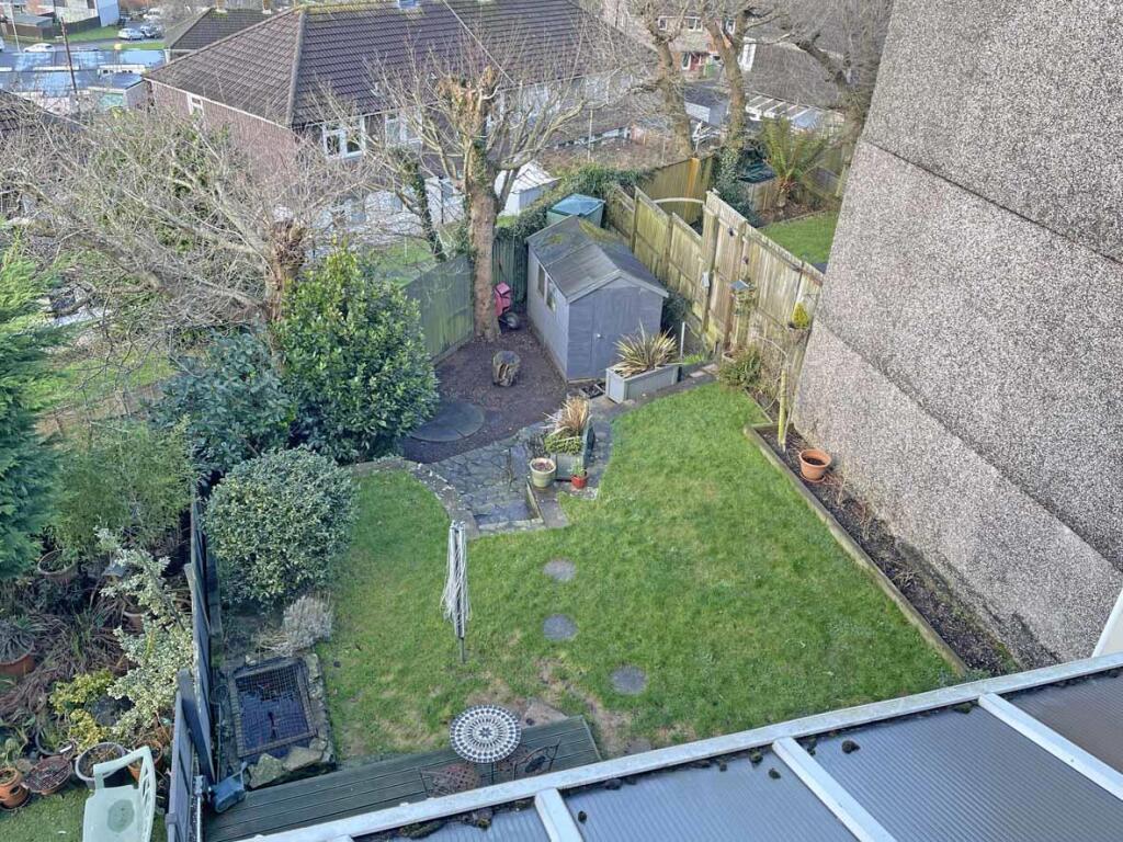 Dayton Close 51 Garden 1.jpg