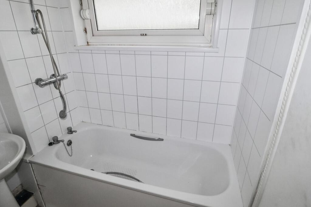56D Firthcliffe Road, Liversedge, West Yorkshire, WF15 6HF