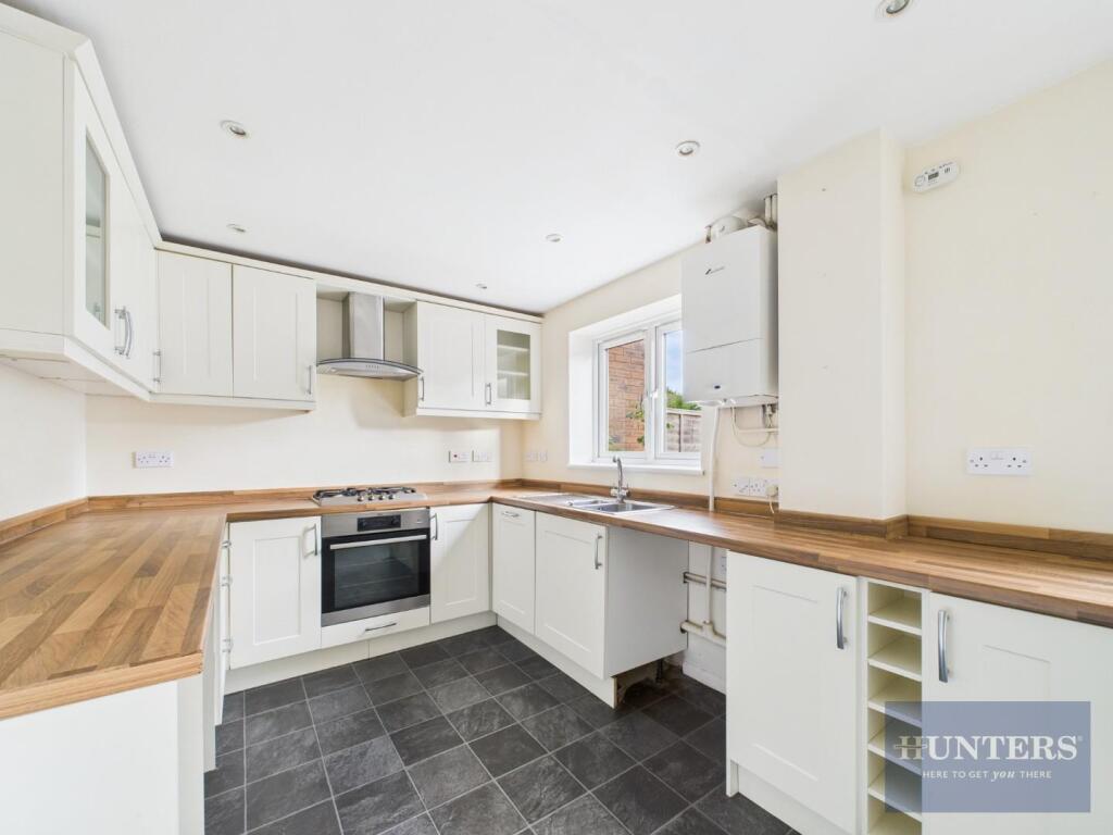 Kitchen / Breakfast Area