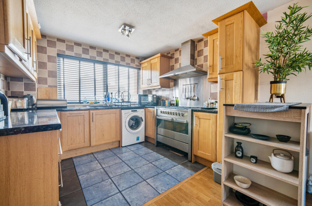 1312217-10-685ab2...