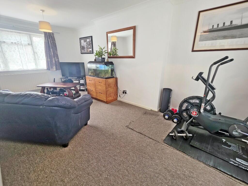 Lounge Through Diner