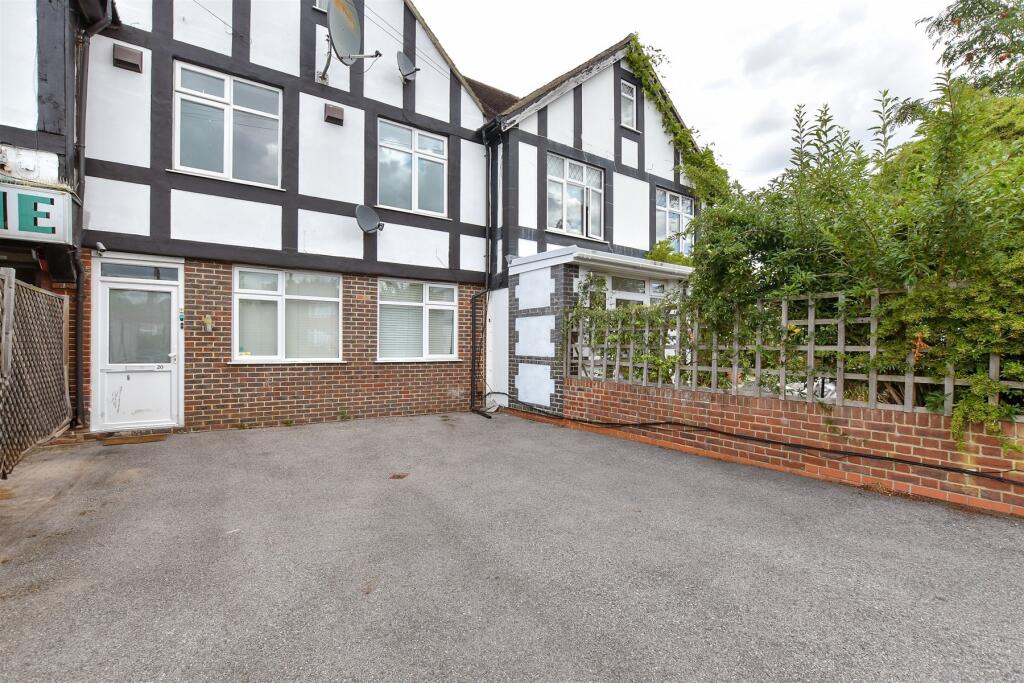 Driveway/Parking