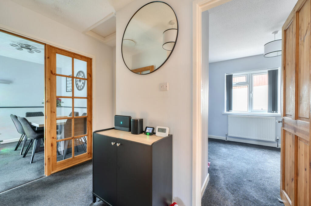 1380555-1-6938210...