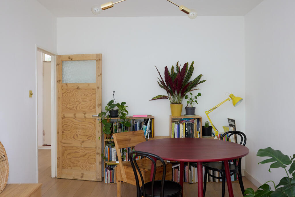 296339 - BEVIN COURT_31.JPG