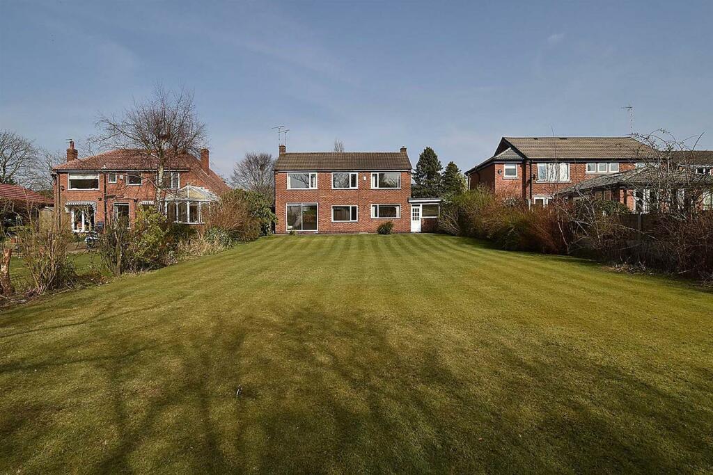 38 Gorsebank rear2.jpg