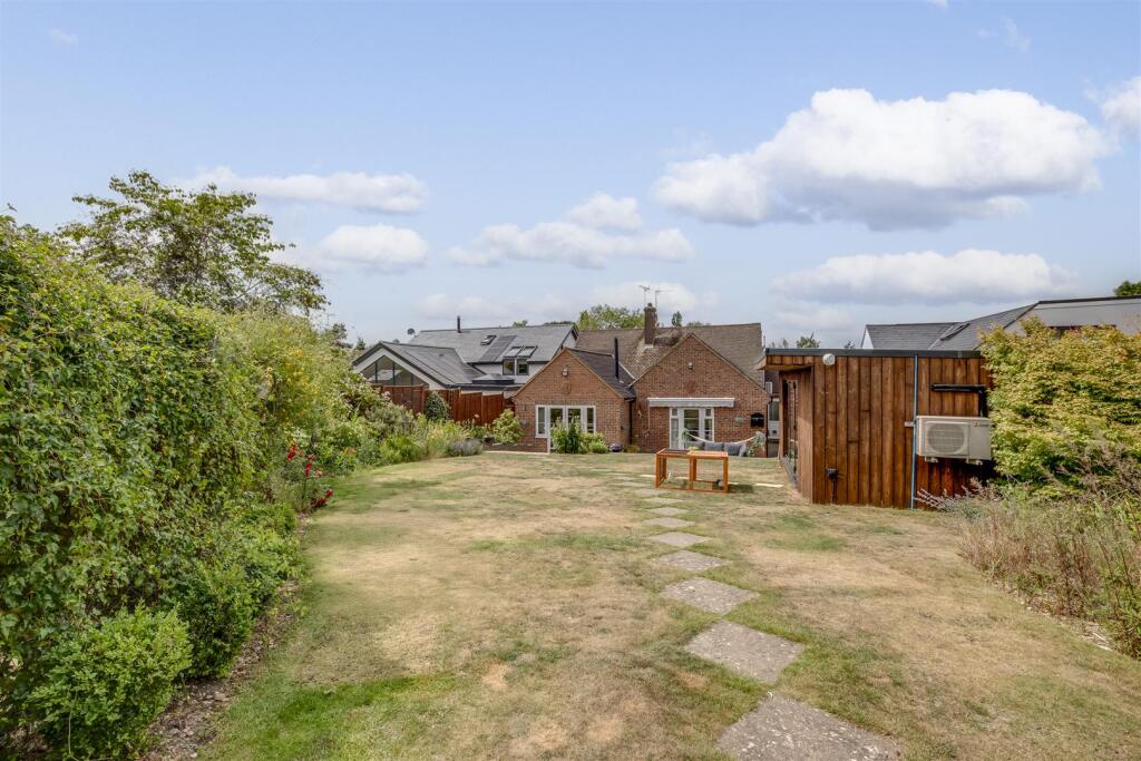 The Paddock, Rambling Way, Potten End, HP4 2SE-12.