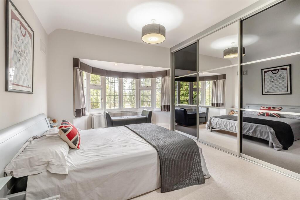 8663276-interior36.jpg
