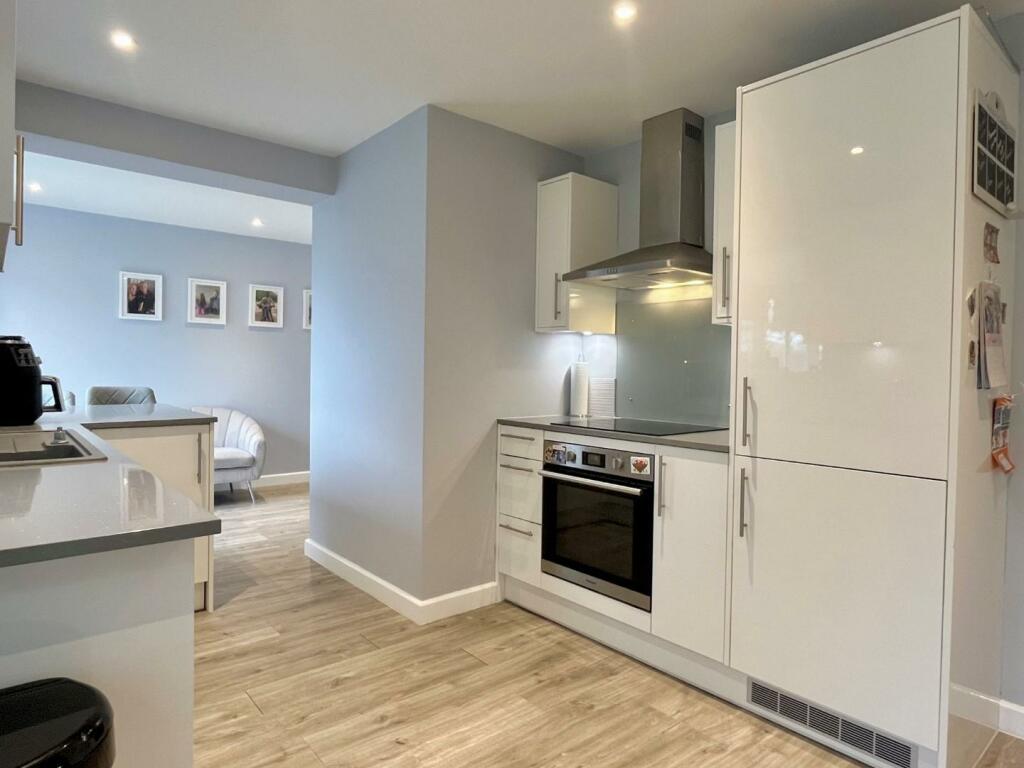 kitchen 4.jpg