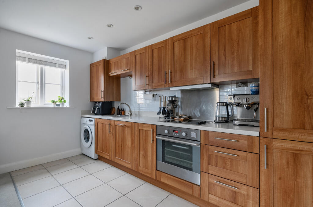 36-681cdd5777a0f-...