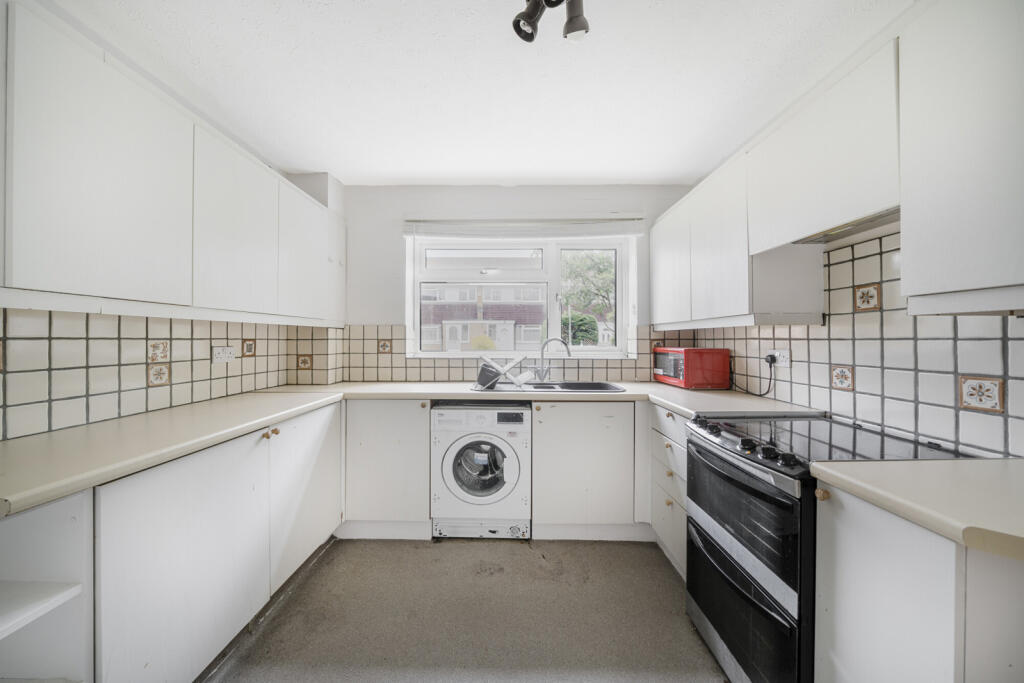 1284419-3-682afa0...