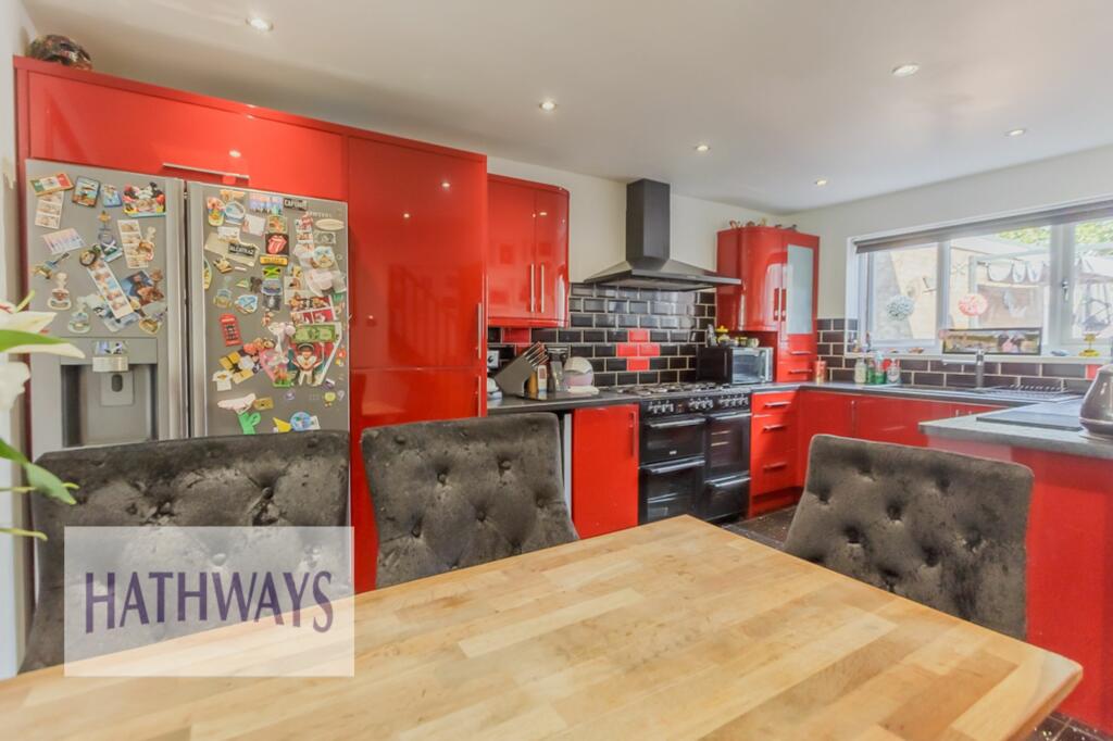 Fitted kitchen/diner