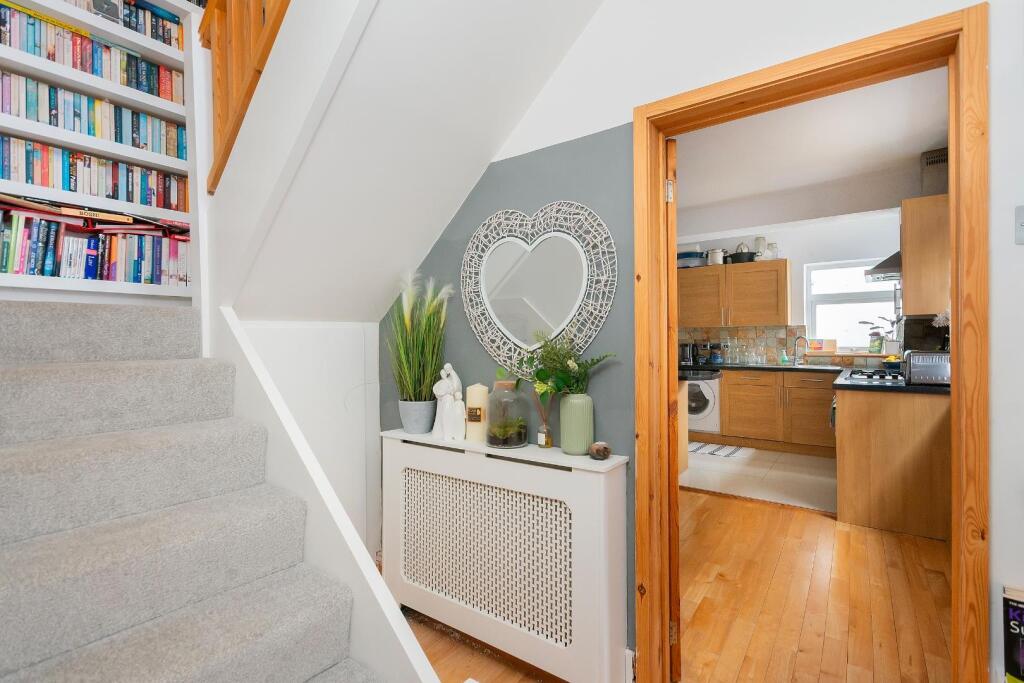 2S0HTN - Hallway A.jpg