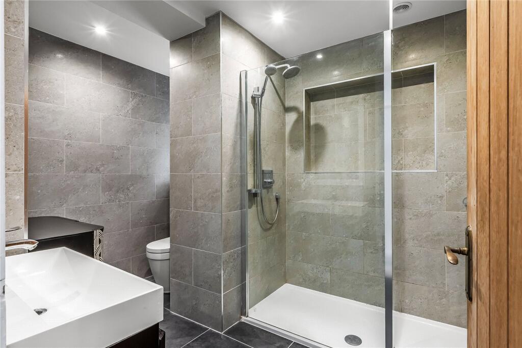 Ensuite Shower