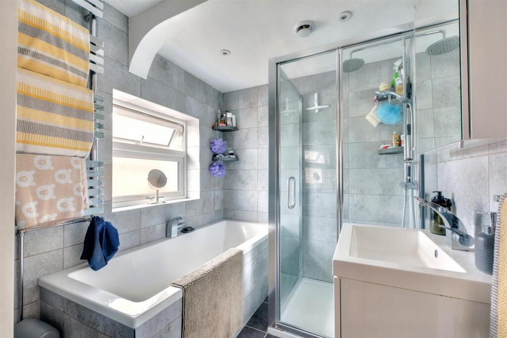 Bathroom.jpeg