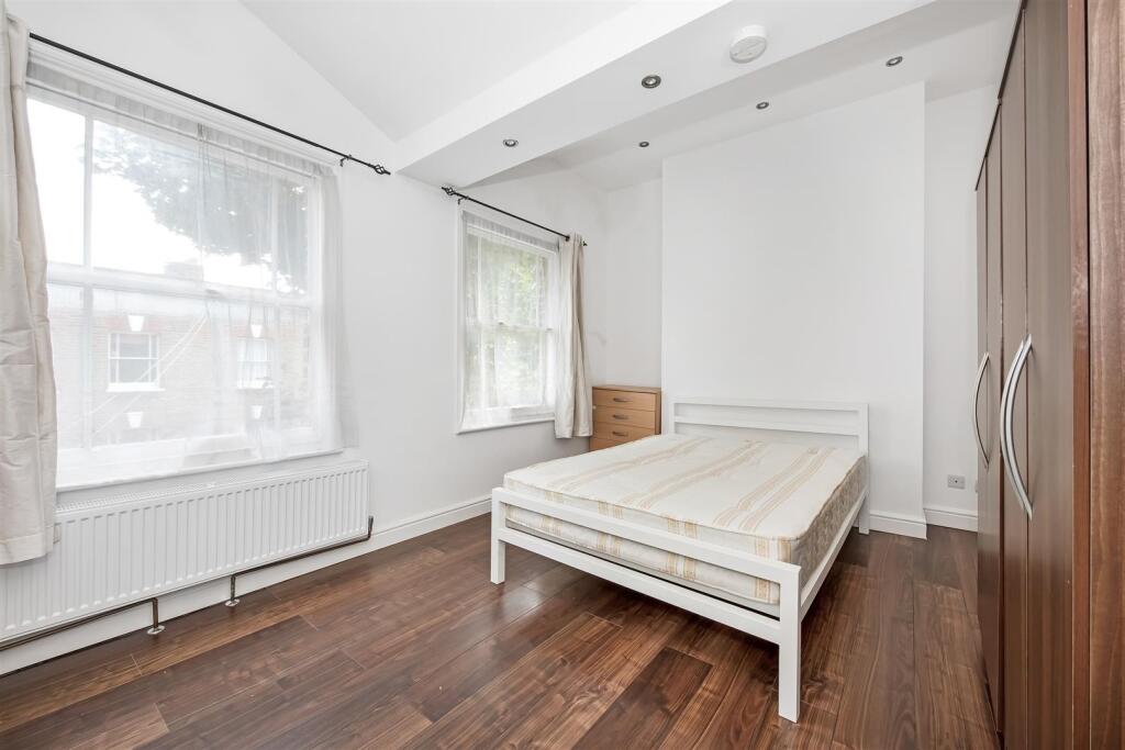 08.09.2020_63-Henshaw-Street-SE17-1PE_16.jpg