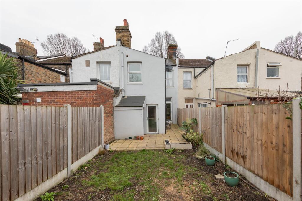 Geere Road E15